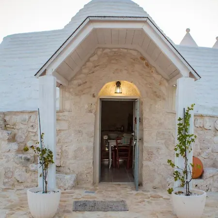 Trullo Lenuccia * Ceglie Messapica