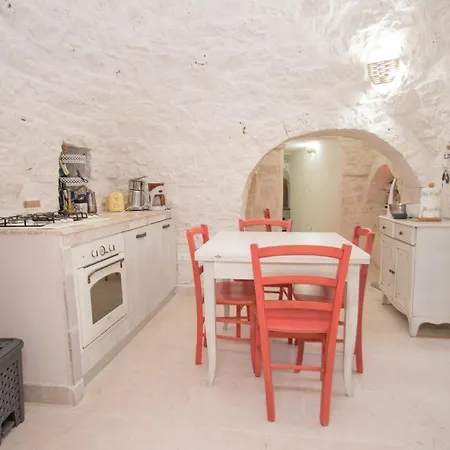 Trullo Lenuccia * Ceglie Messapica